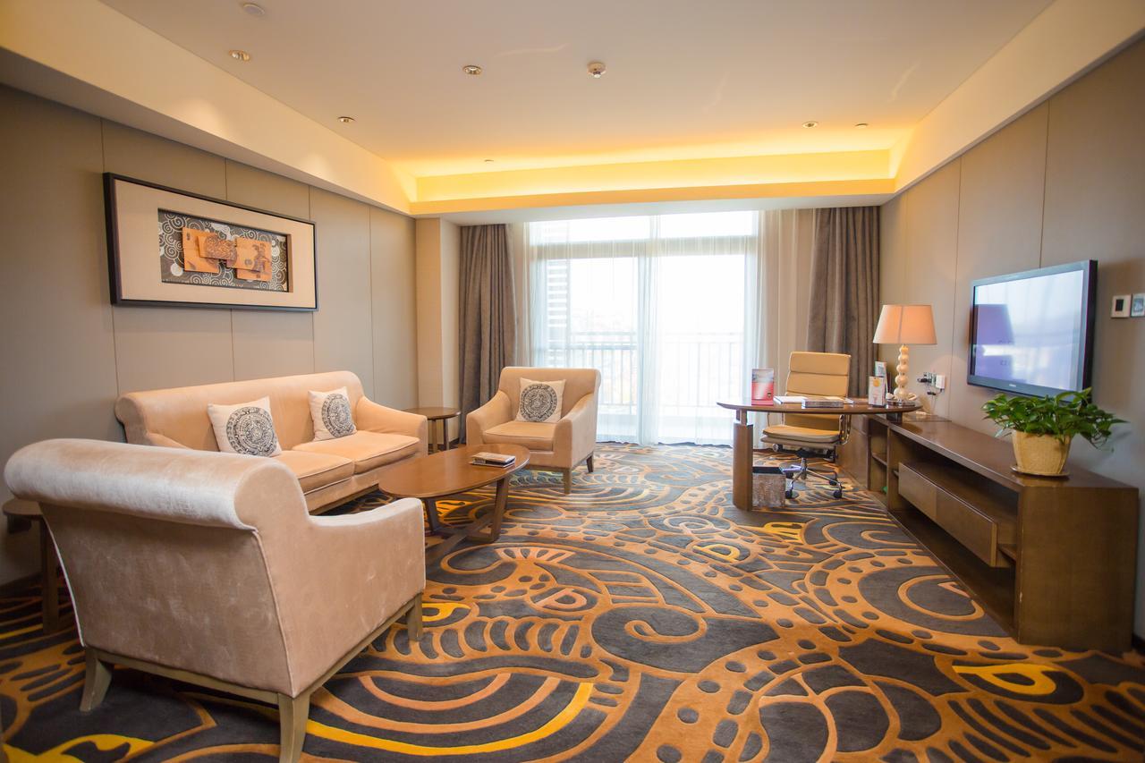 Gleetour Maya Hotel Wuhan Exterior foto